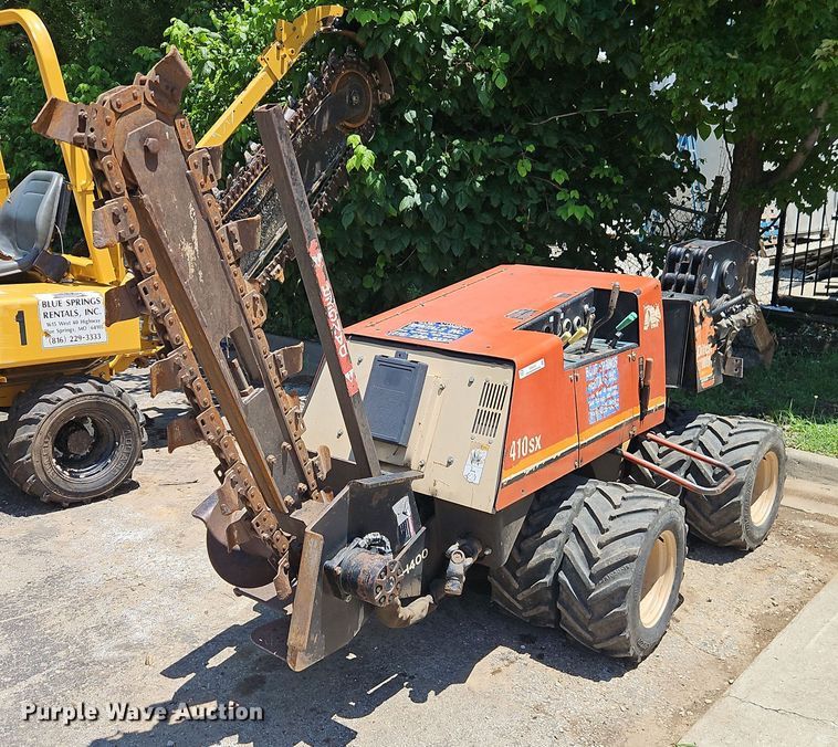 2003 Ditch Witch 410SXD trencher - EO4512