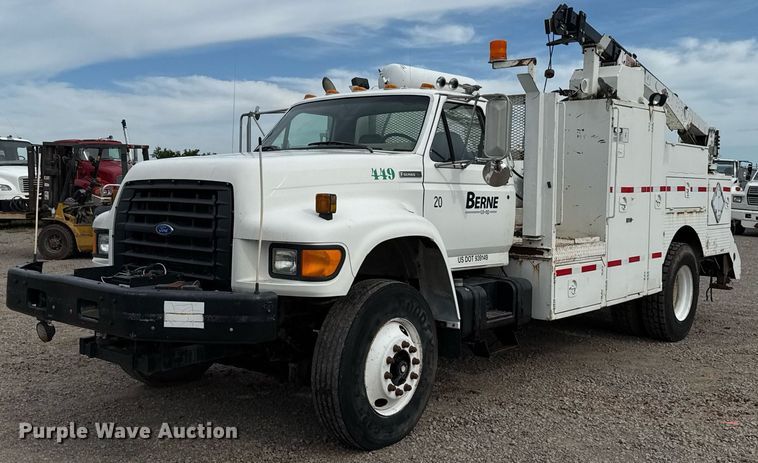 1996 Ford F800 utility / service truck - HI9262