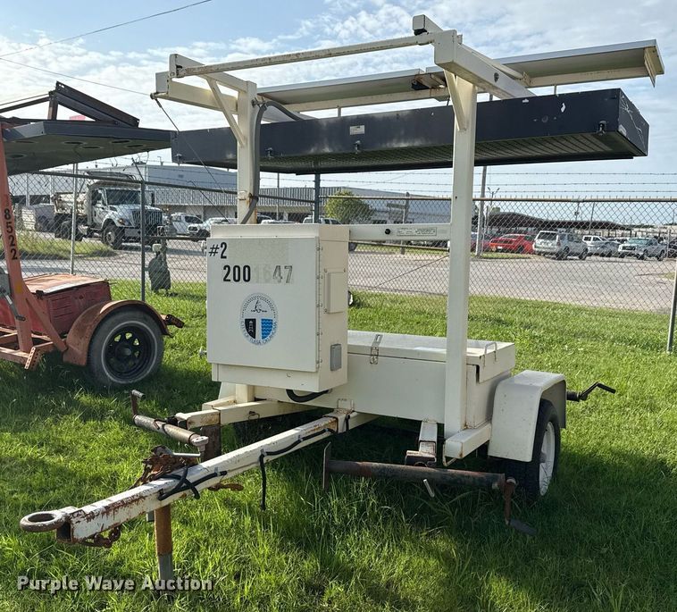 2001 American Signal Co arrow board trailer - DS3797