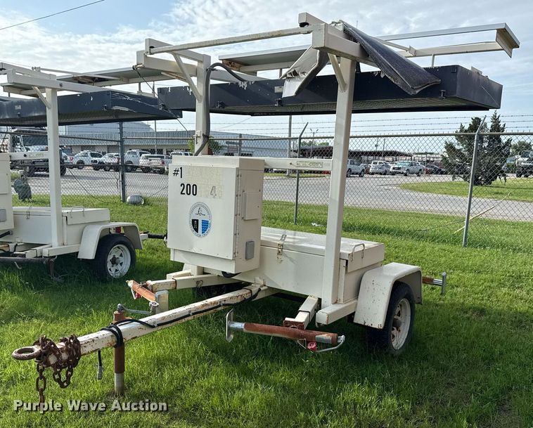 2001 American Signal Co arrow board trailer - DS3798