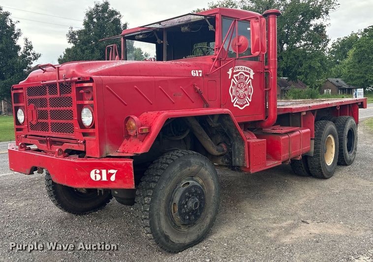 1985 AM General M923 flatbed truck - DY0747
