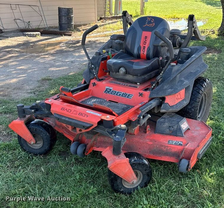 2022 Bad Boy Rogue ZTR lawn mower - DZ4213