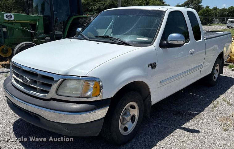 2001 Ford F150 SuperCab pickup truck - DZ8664