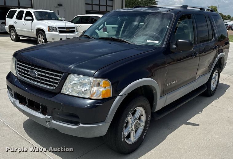 2002 Ford Explorer XLT SUV - DZ8672
