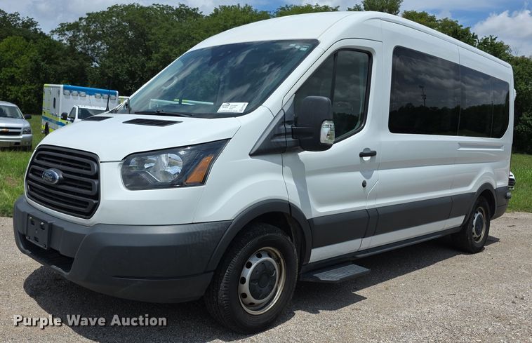 2018 Ford Transit 350 van - EF3586