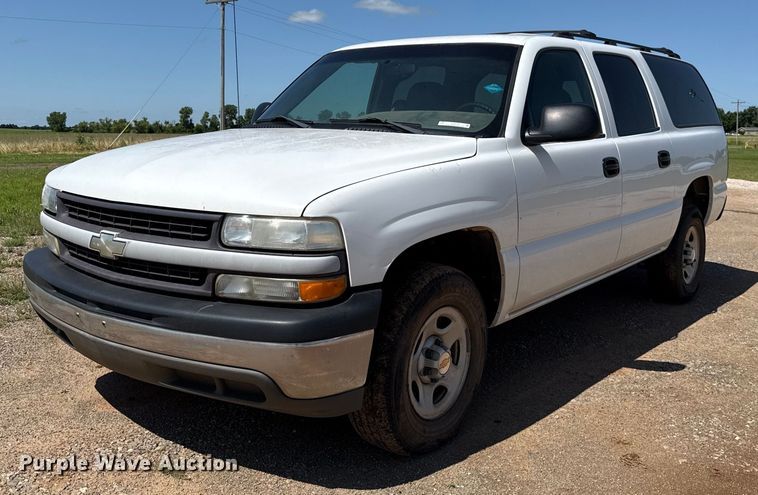 2001 Chevrolet Suburban C1500 SUV - EJ4719