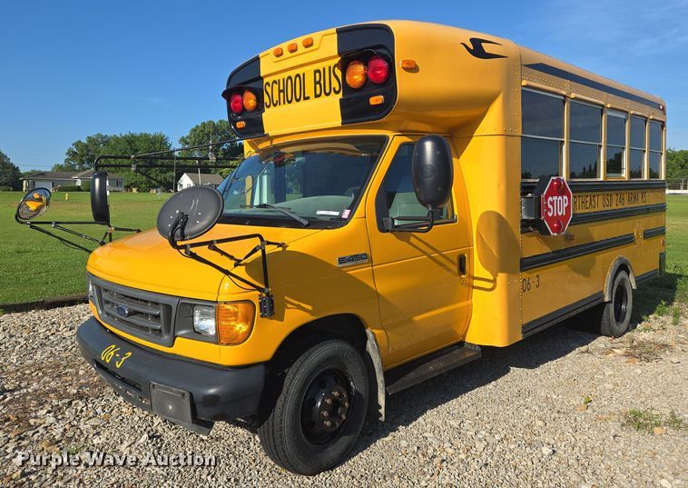 2006 Ford E450 school bus - EN8249