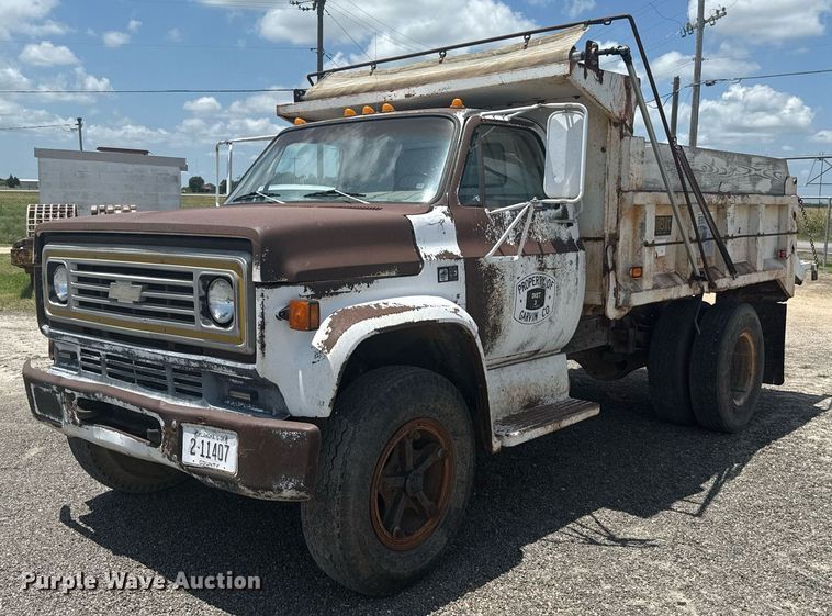 1986 Chevrolet C70 dump truck - HI9311