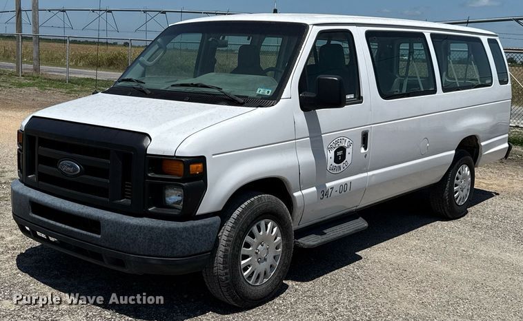 2012 Ford E350 van - HI9318
