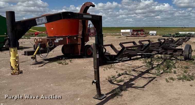 Hay bale trailer - DK6966