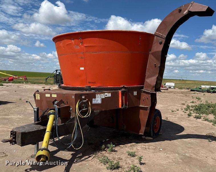 Burrows Roto-Grind 1090 tub grinder - DK6967