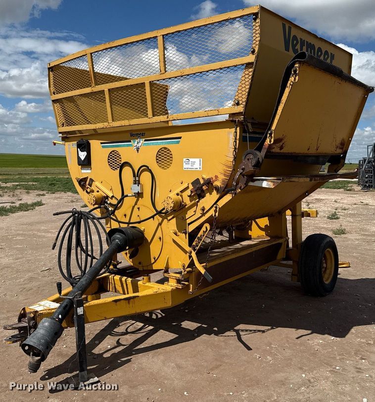 1999 Vermeer BP6800 bale processor - DK6969