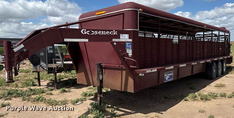 2013 Gooseneck Trailer  13-32'x6'8"B7.2B1 livestock trailer - DK6981