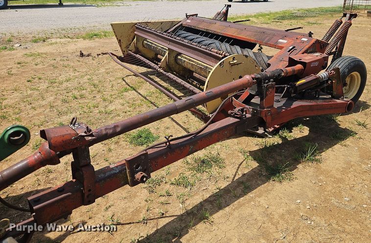 New Holland 479 swather / windrower - EB8165