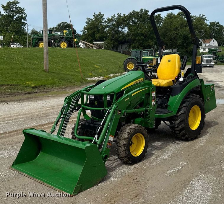 2023 John Deere 2025R MFWD tractor - EM2117