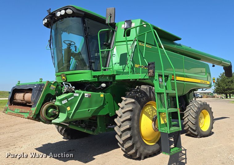 2009 John Deere 9870 STS combine - EN8220