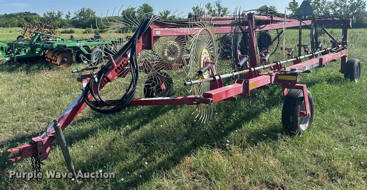 Case IH WRX301 hay rake - ER2122
