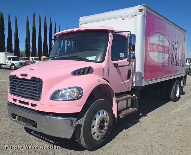 2013 Freightliner Business Class M2 box truck - DH8687