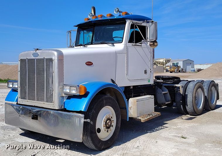 1995 Peterbilt  378 semi truck - DP4997