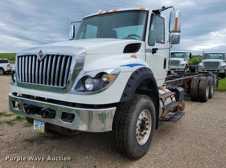 2016 International  7600 truck cab and chassis - DX7156