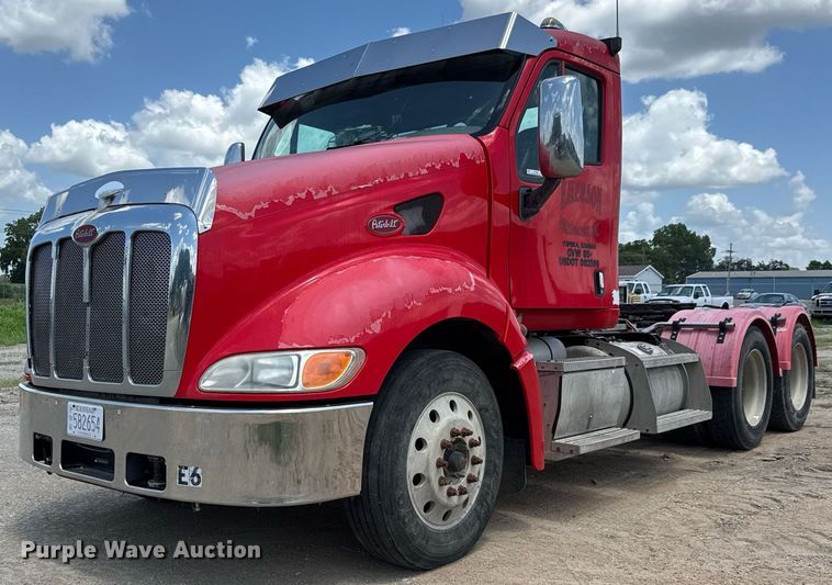 2008 Peterbilt 387 semi truck - DY0256