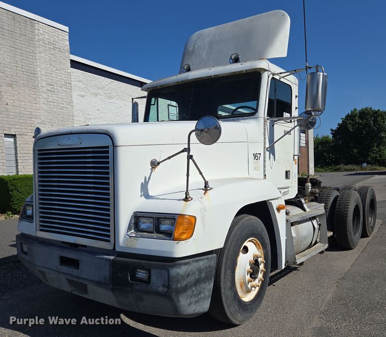 1999 Freightliner FLD120 semi truck - EC4306