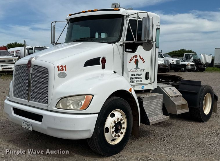 2009 Kenworth T370 semi truck - HI9265