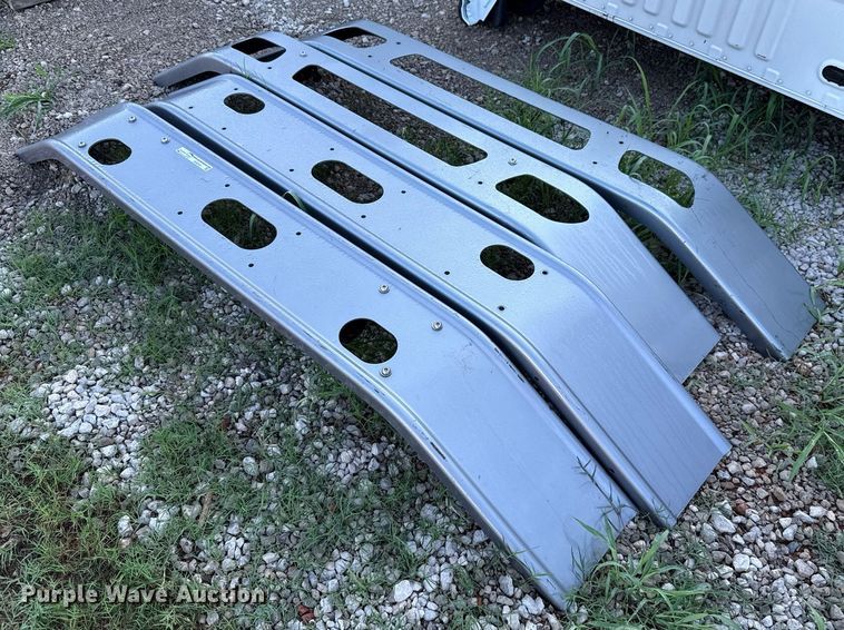 (4) bumpers - HI9341