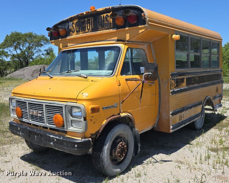 1985 GMC Vandura G3500 school bus - DF8570