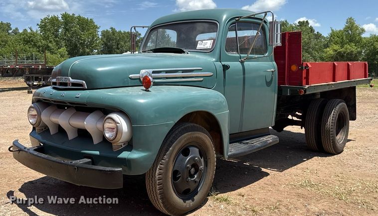 1952 Ford F40 dump flatbed truck - DW5121