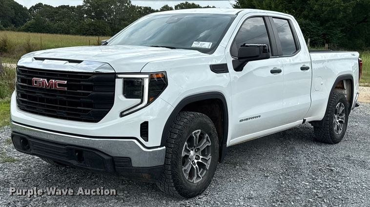 2023 GMC Sierra 1500 Double Cab pickup truck - DW5138
