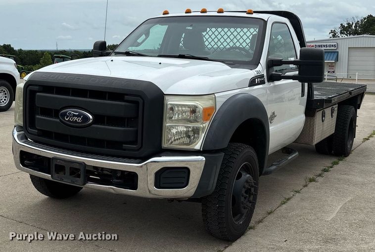 2012 Ford F550 XL flatbed truck - DW7198
