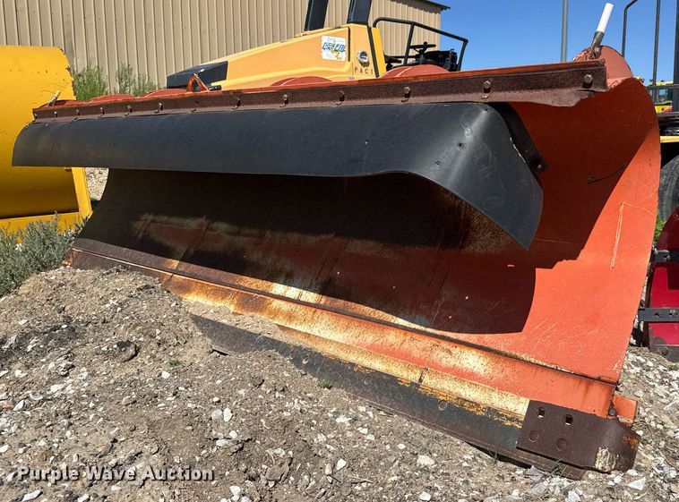 2011 Wausau Everest HSS4211H W/ SQH snow plow - DY0317