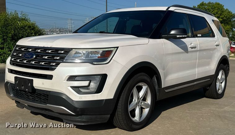 2018 Ford Explorer XLT SUV - DY0356