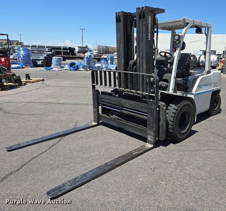 2015 Nissan PF110YLP forklift - DY0971