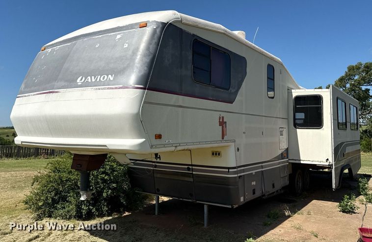 1993 Fleetwood Avion camper - DZ8588