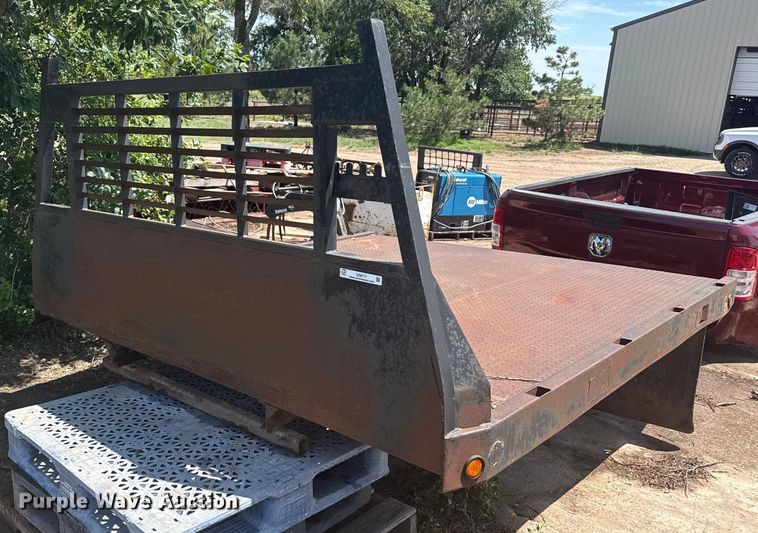 Pickup flatbed - DZ8717