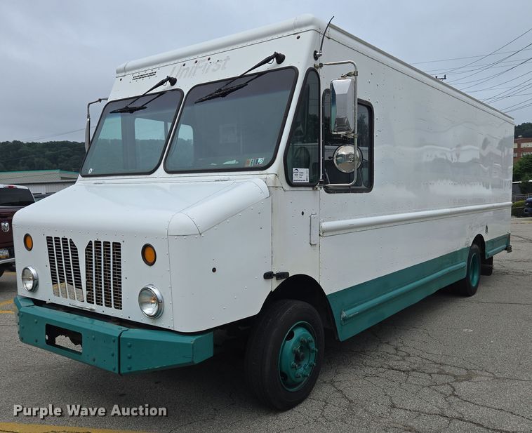 2011 Workhorse W62 delivery truck - EC4291