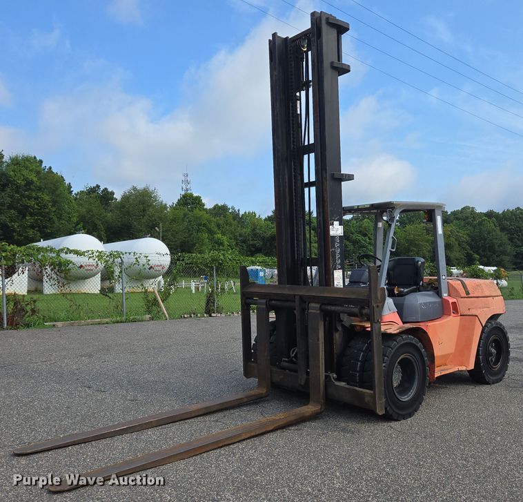 2011 Toyota 7FDU80 forklift - EC4329