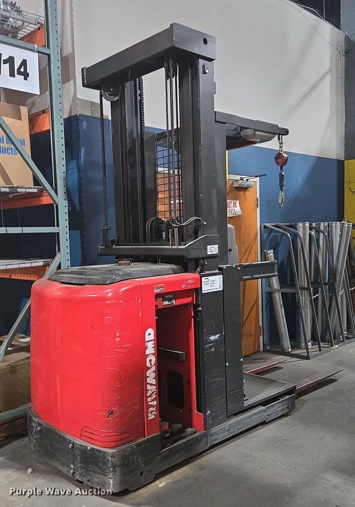 2014 Raymond 5400 order picker - EC4330