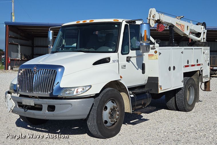 2006 International 4300 utility / service truck - ED2132