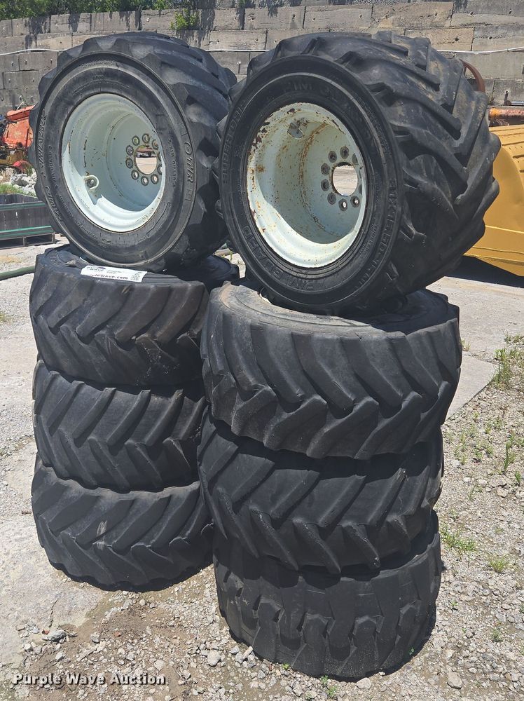 (8) 13x15.50-15 tires and wheels - EF1706