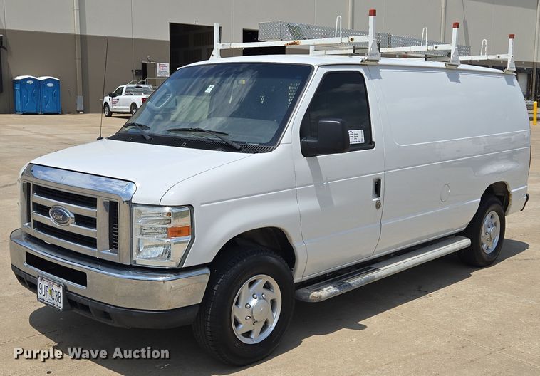2014 Ford E250 van - EF1759