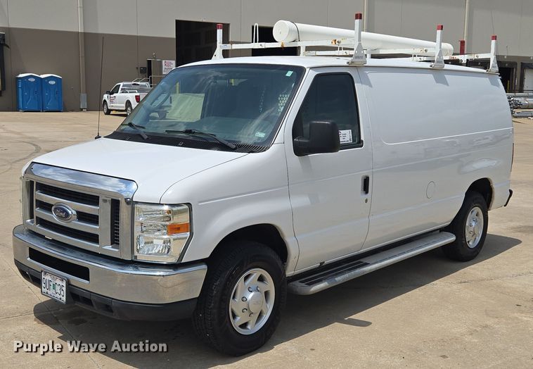 2013 Ford E250  van - EF1760