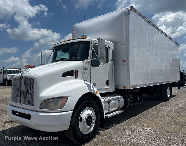 2019 Kenworth T370 box truck - EG5997