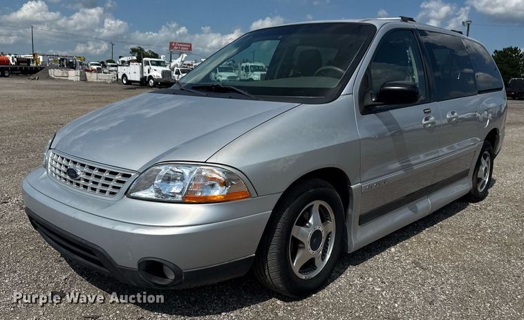 2001 Ford Windstar handicap accessible van - EG6006
