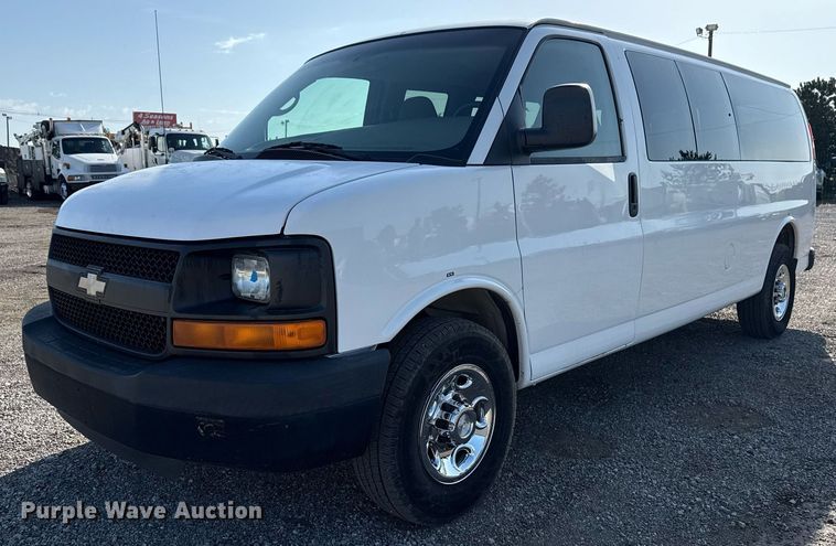 2009 Chevrolet Express 3500 van - EG6008