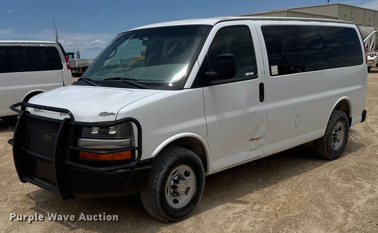 2012 Chevrolet Express 3500  van - EG6643