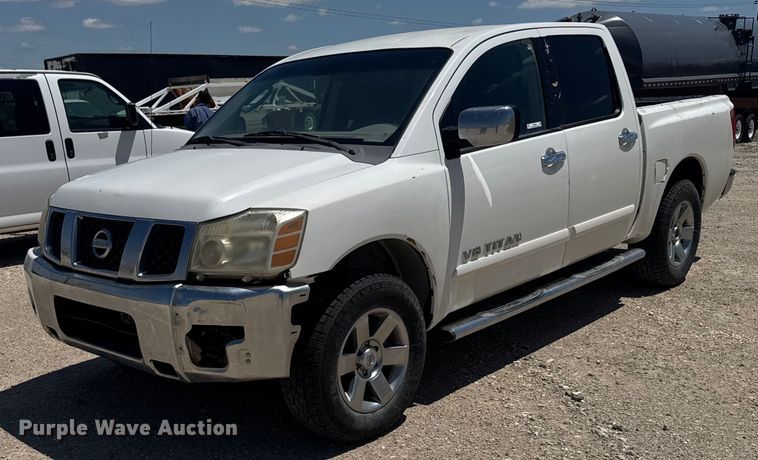 2006 Nissan Titan  Crew Cab pickup truck - EG6646
