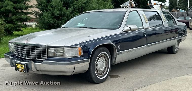 1995 Cadillac Fleetwood limousine - EM2127